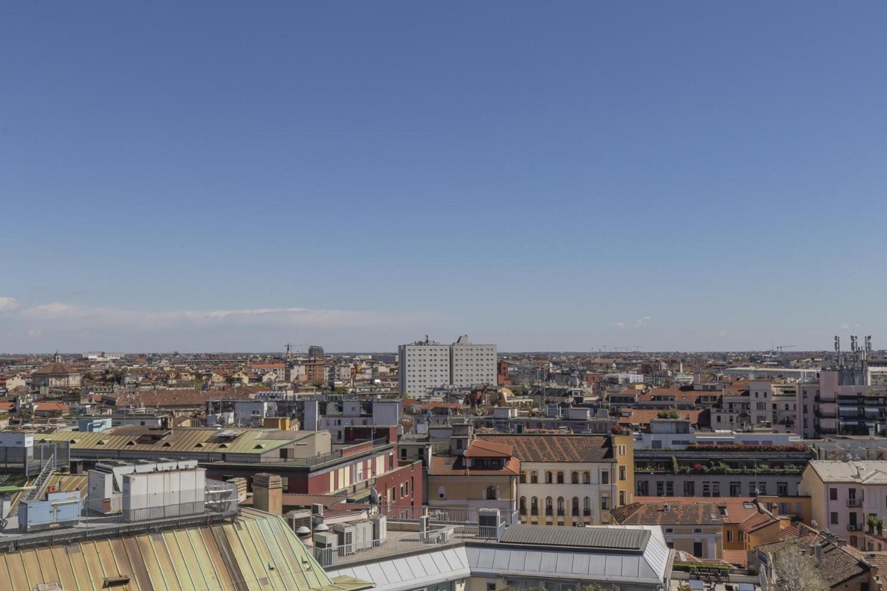 San Babila Central Tower With Panoramic Terrace Overlooking Duomo By Rentopolis Mediolan Zewnętrze zdjęcie