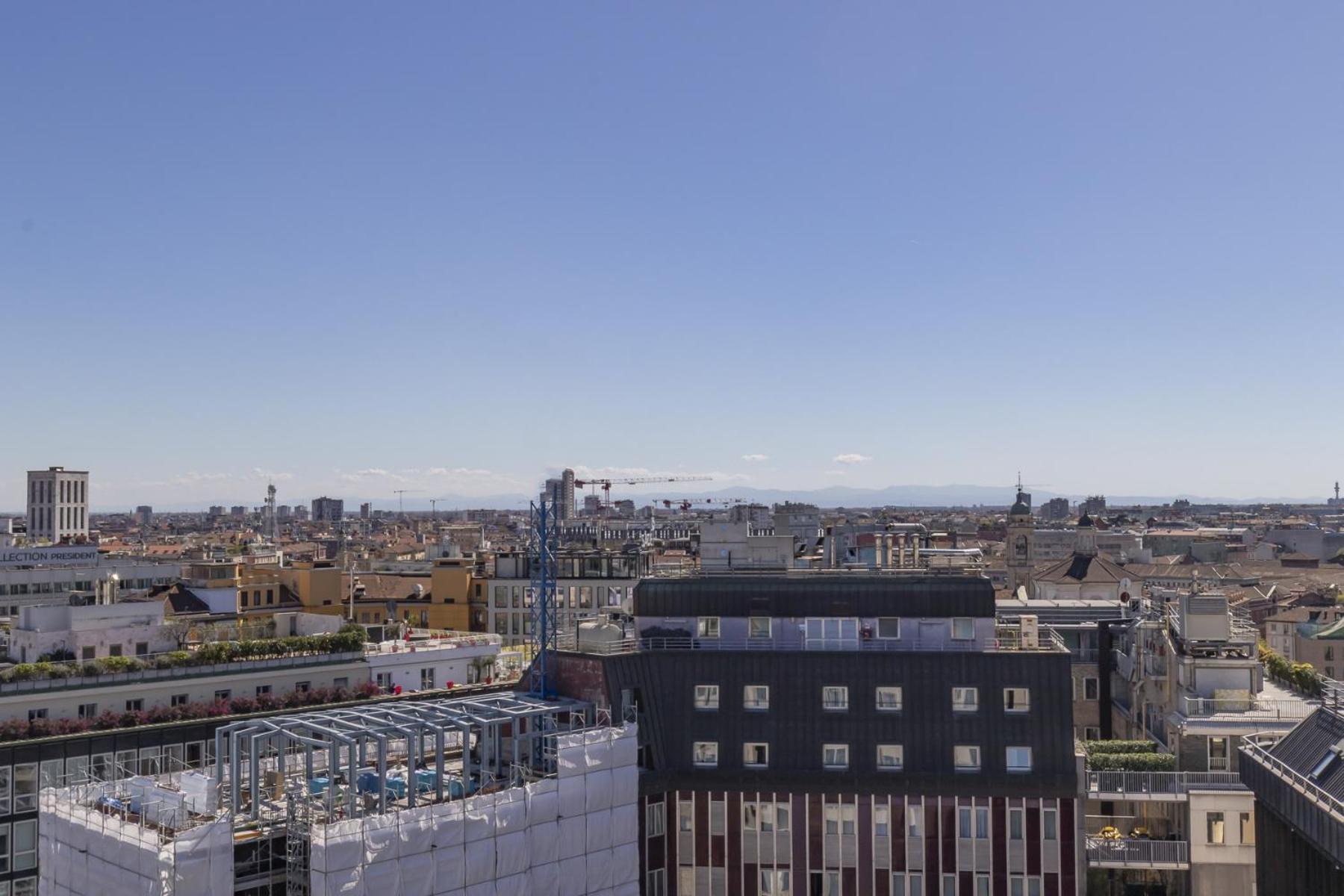 San Babila Central Tower With Panoramic Terrace Overlooking Duomo By Rentopolis Mediolan Zewnętrze zdjęcie