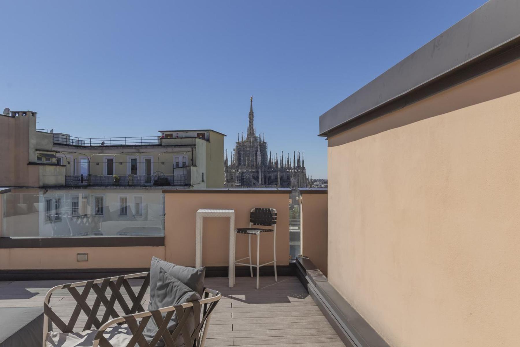 San Babila Central Tower With Panoramic Terrace Overlooking Duomo By Rentopolis Mediolan Zewnętrze zdjęcie